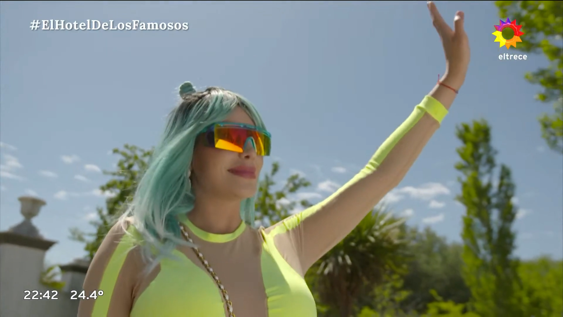 El Hotel de los Famosos II — still 3